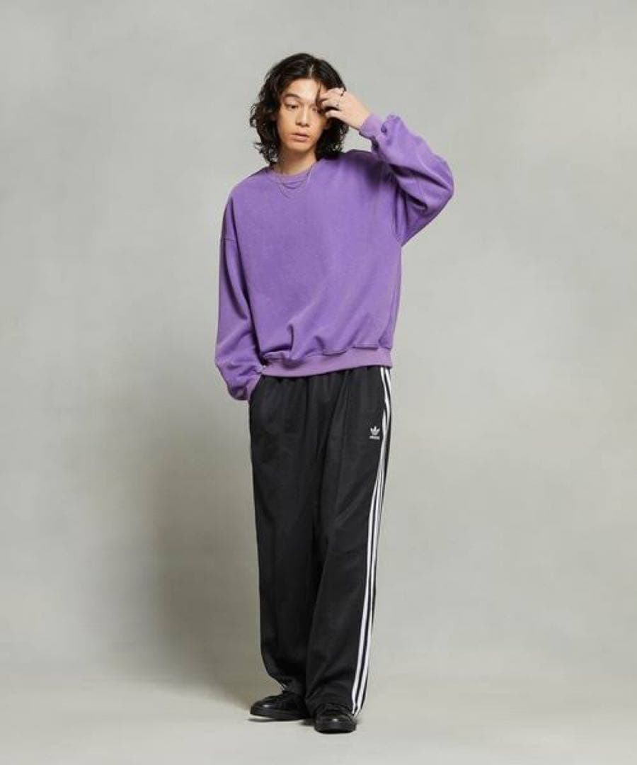adidas originals黒スウェットパンツ　バギーフィット