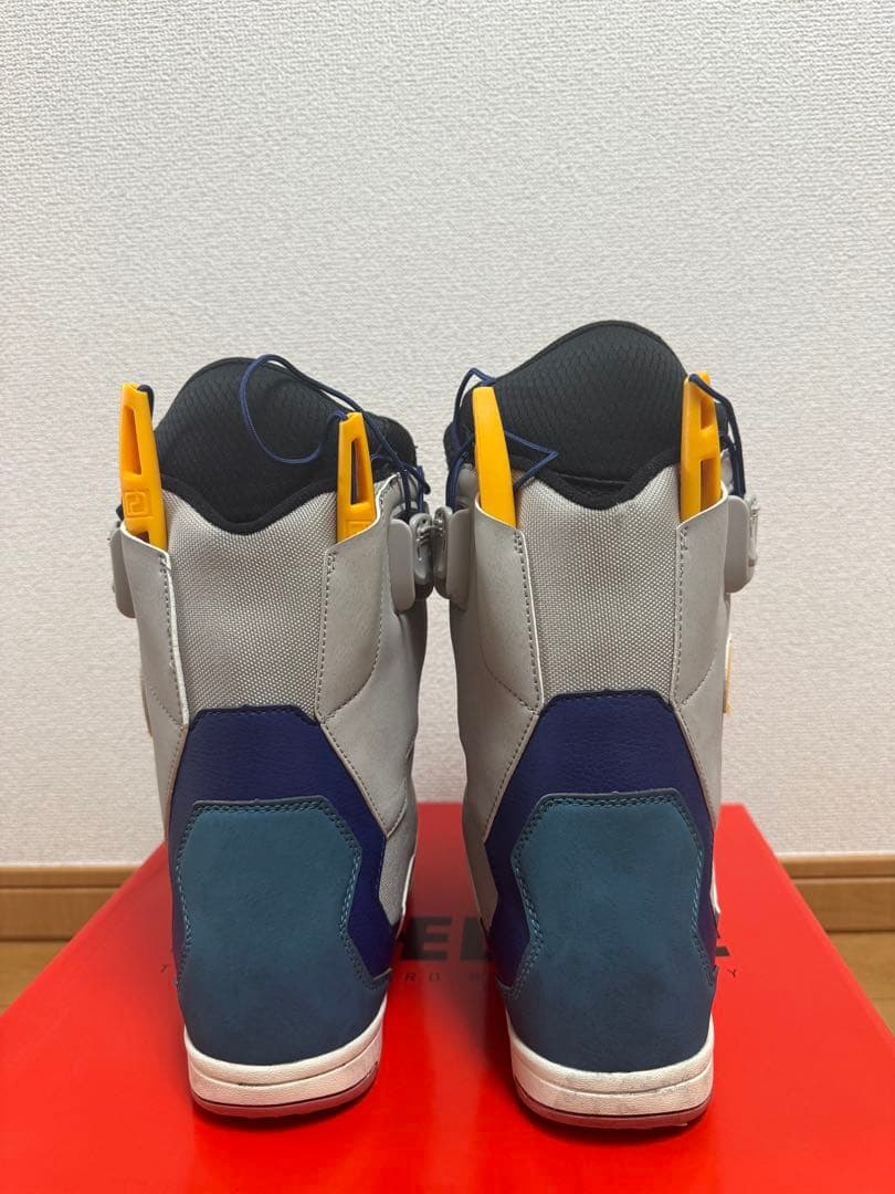 美品 DEELUXE ID LARA 23cm ディーラックス　ララ