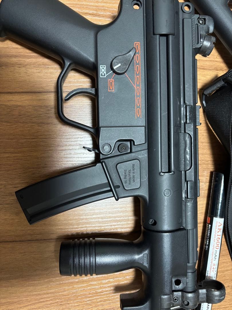 電動エアガン mp5 東京マルイ　サイレンサー付き 可倒式ストック