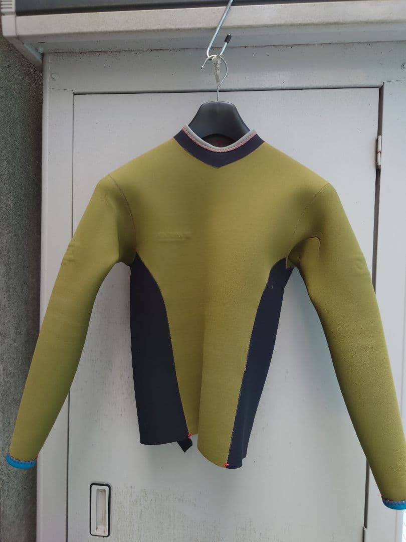 値下 ZERO WET SUITS ウエットスーツ 長袖タッパー ステッカー付き