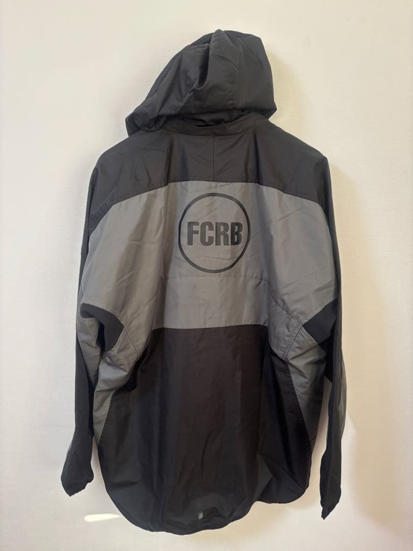 本日のみ値下げ！　日本製　Nike F.C.R.B. ウィンドブレーカー M