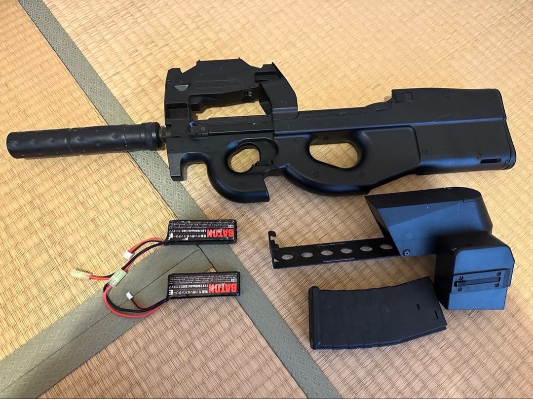 P90スタンダード電動ガン東京マルイ ボックスマガジン付き