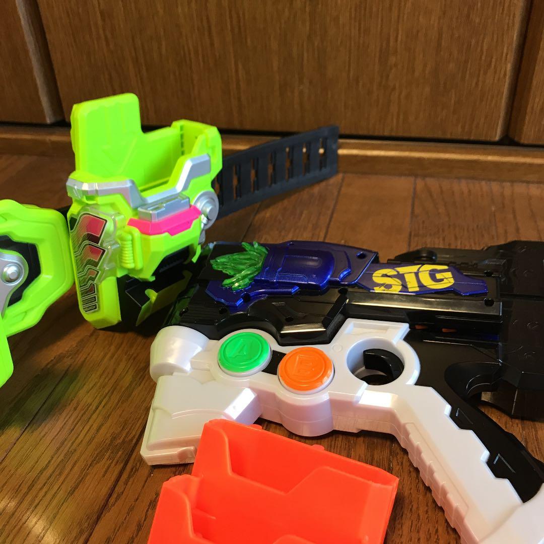 仮面ライダー　エグゼイド 変身ベルト ゲーマドライバー　ガシャットセット