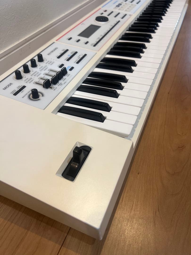 Roland JUNO-DS61 (付属品あり) ※要備考欄