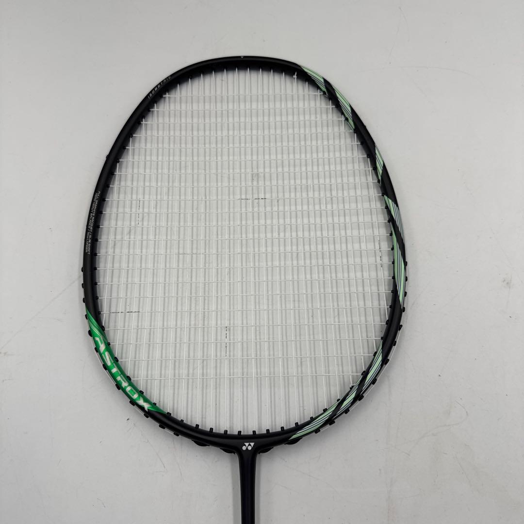 ③YONEX アストロクス11 ヨネックス