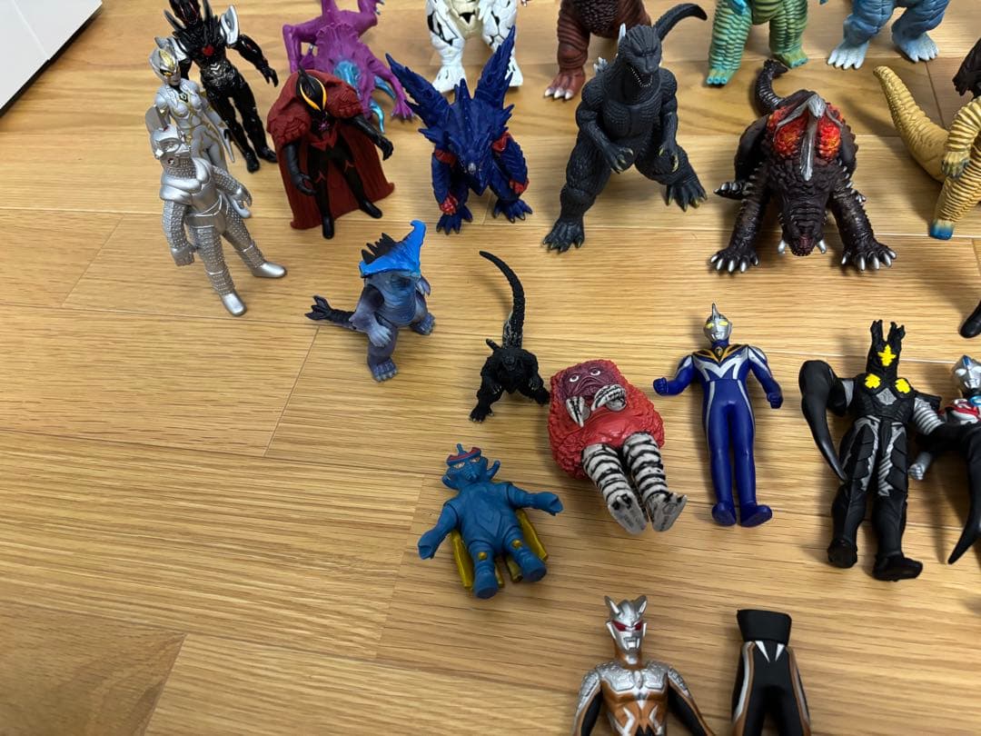 ウルトラマン　ソフビ　まとめ売り　フィギア　50体