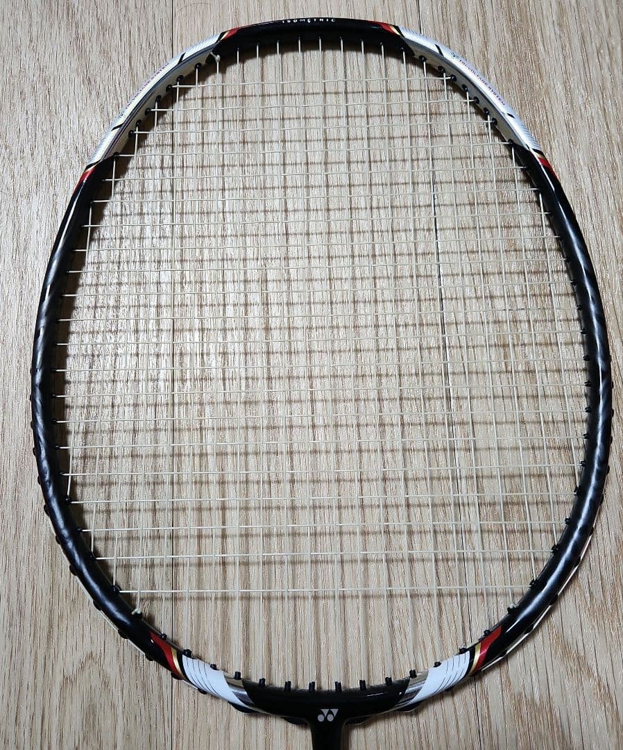 美品☆旧色 ヨネックス YONEX ボルトリック70 VOLTRIC 3UG5