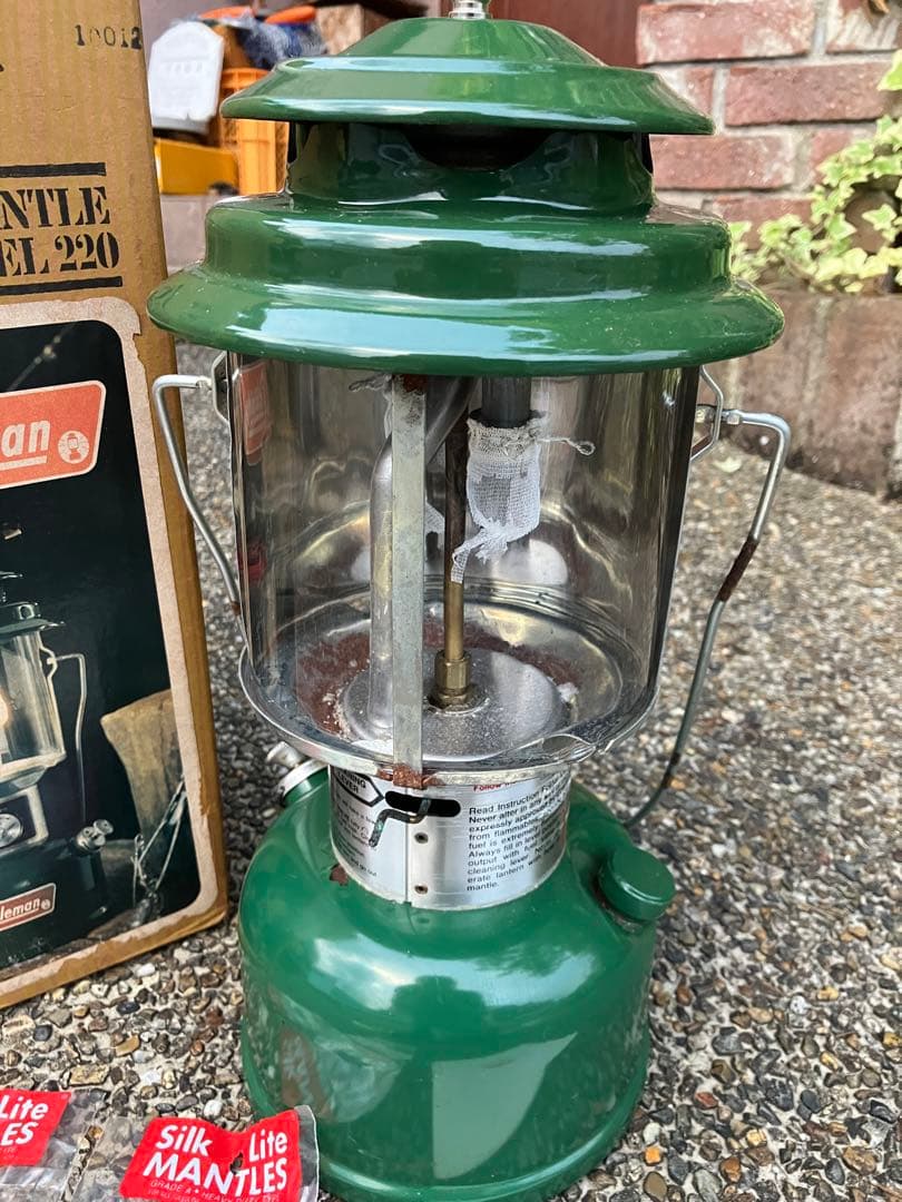 Colemanビンテージランタン　ガソリンランタン　コールマン　220k
