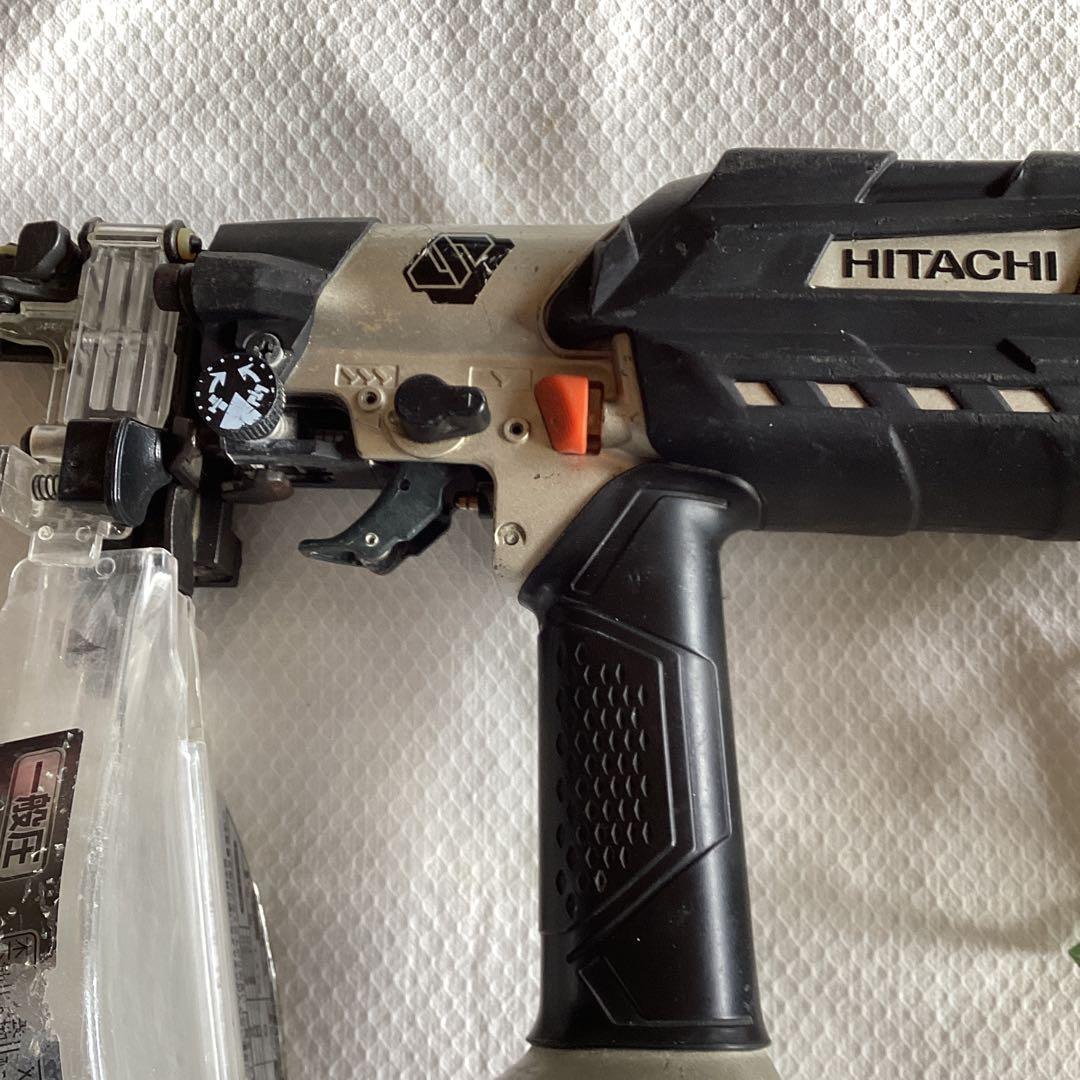 日立常圧ねじ打ち機　WＦ４ＡR3     ケース付き