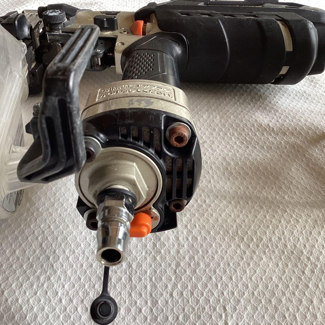 日立常圧ねじ打ち機　WＦ４ＡR3     ケース付き