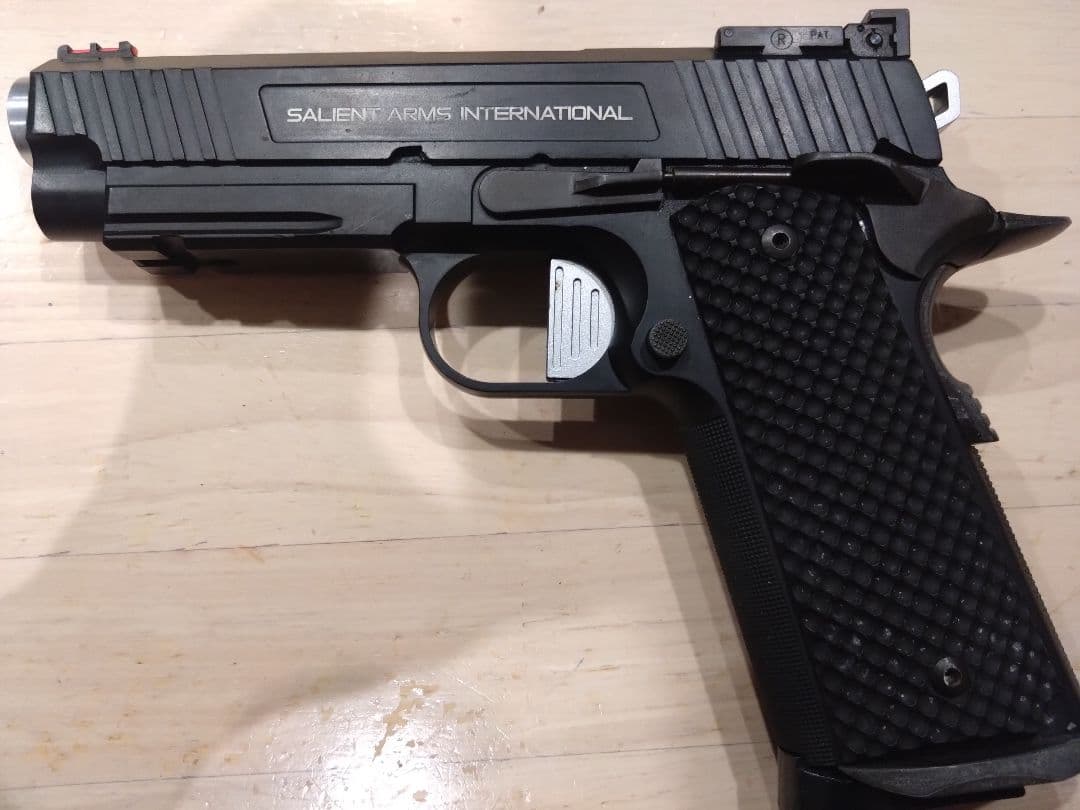 WA製 SALIENT ARMS INTERNATIONAL ハンドガン