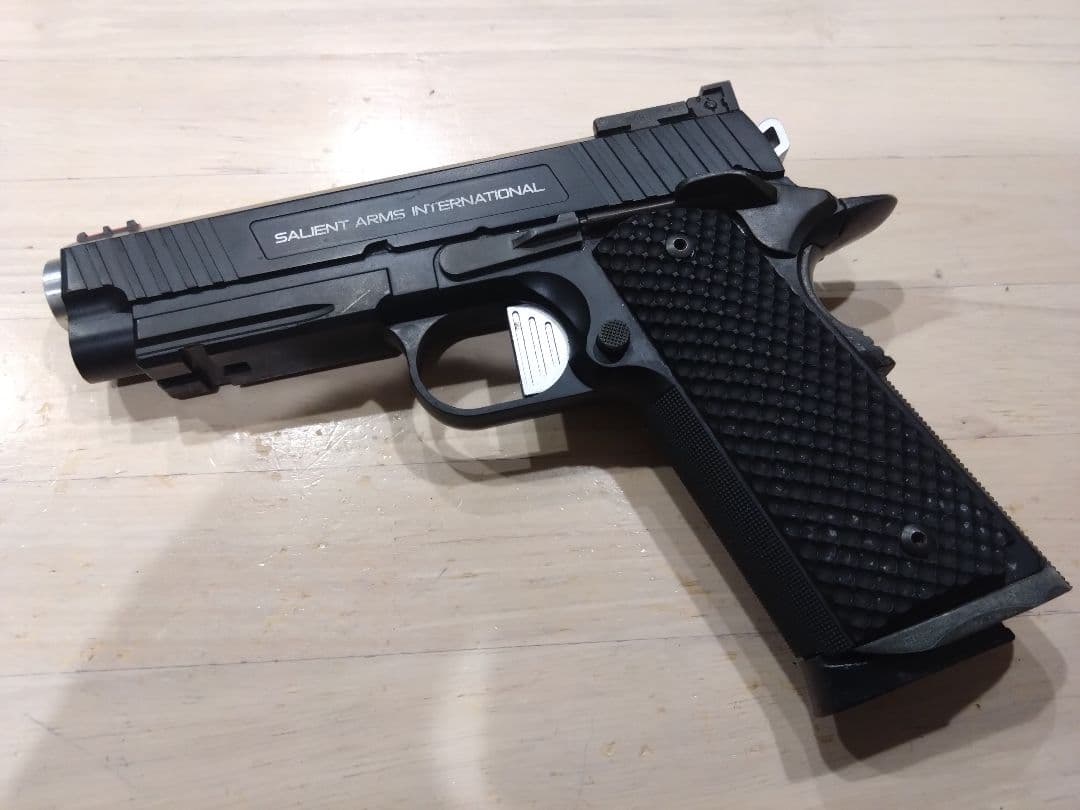 WA製 SALIENT ARMS INTERNATIONAL ハンドガン