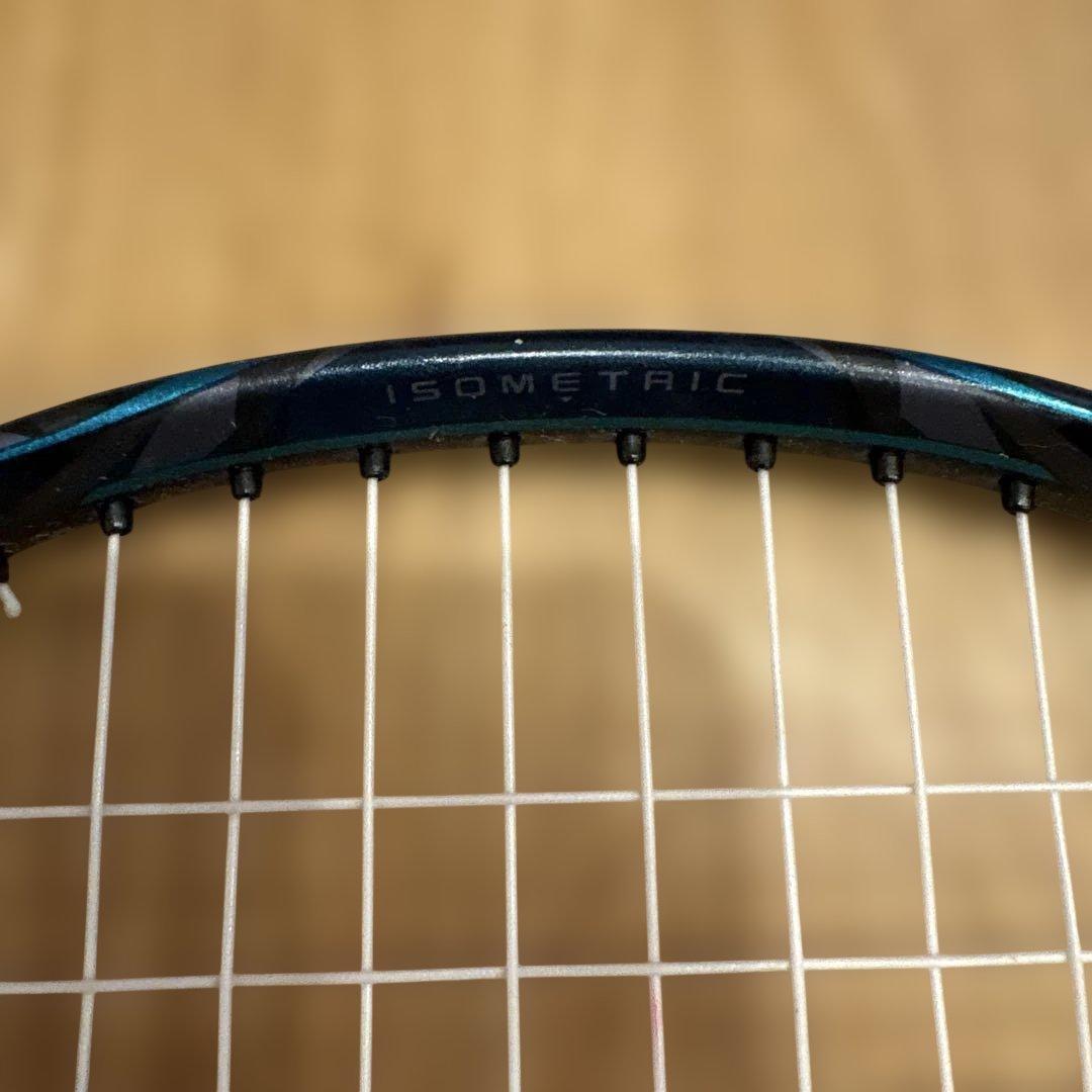 YONEX ナノフレア800プロ（NANOFLARE 800 PRO）　4UG6