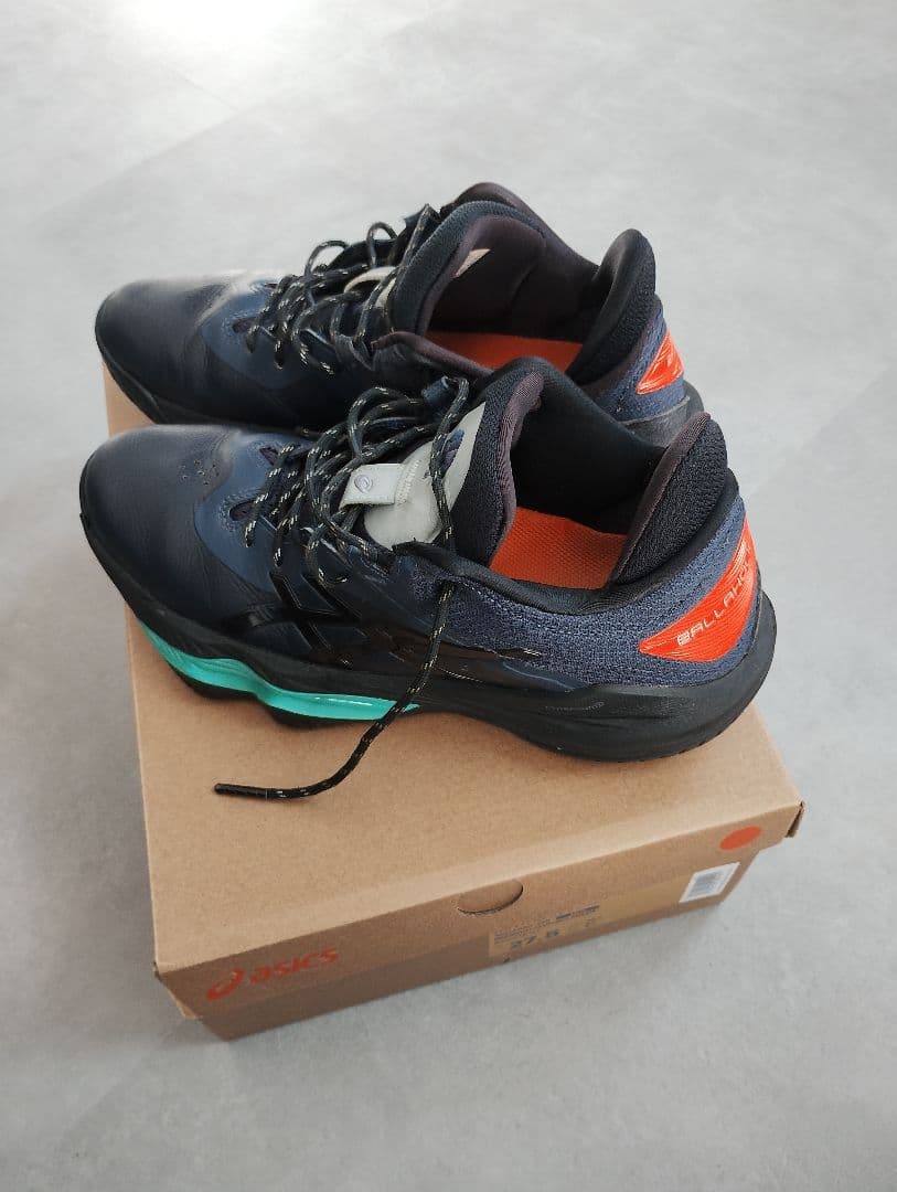 BALLAHOLIC バスケットシューズ ノヴァサージロー　アシックス