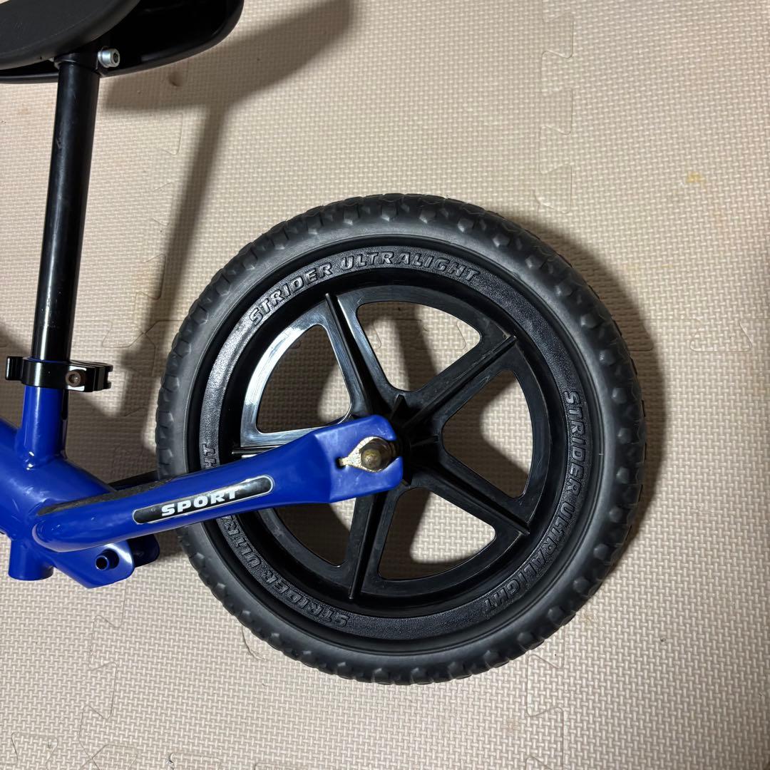 STRIDER バランスバイク 青 12インチ　スポーツ