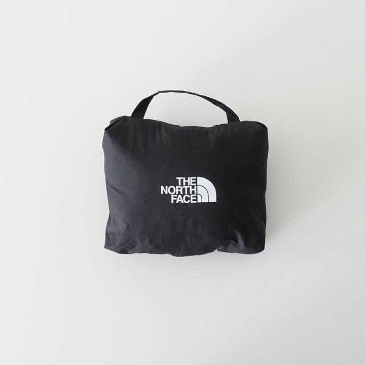 ノースフェイススターリーシェルブランケット（キッズ）レッド　ブラック
