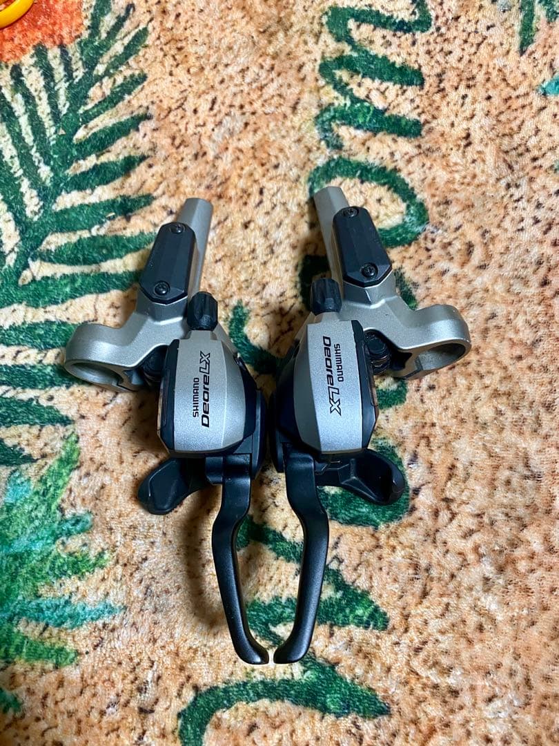 ✨Shimano Deore LX ST-M585