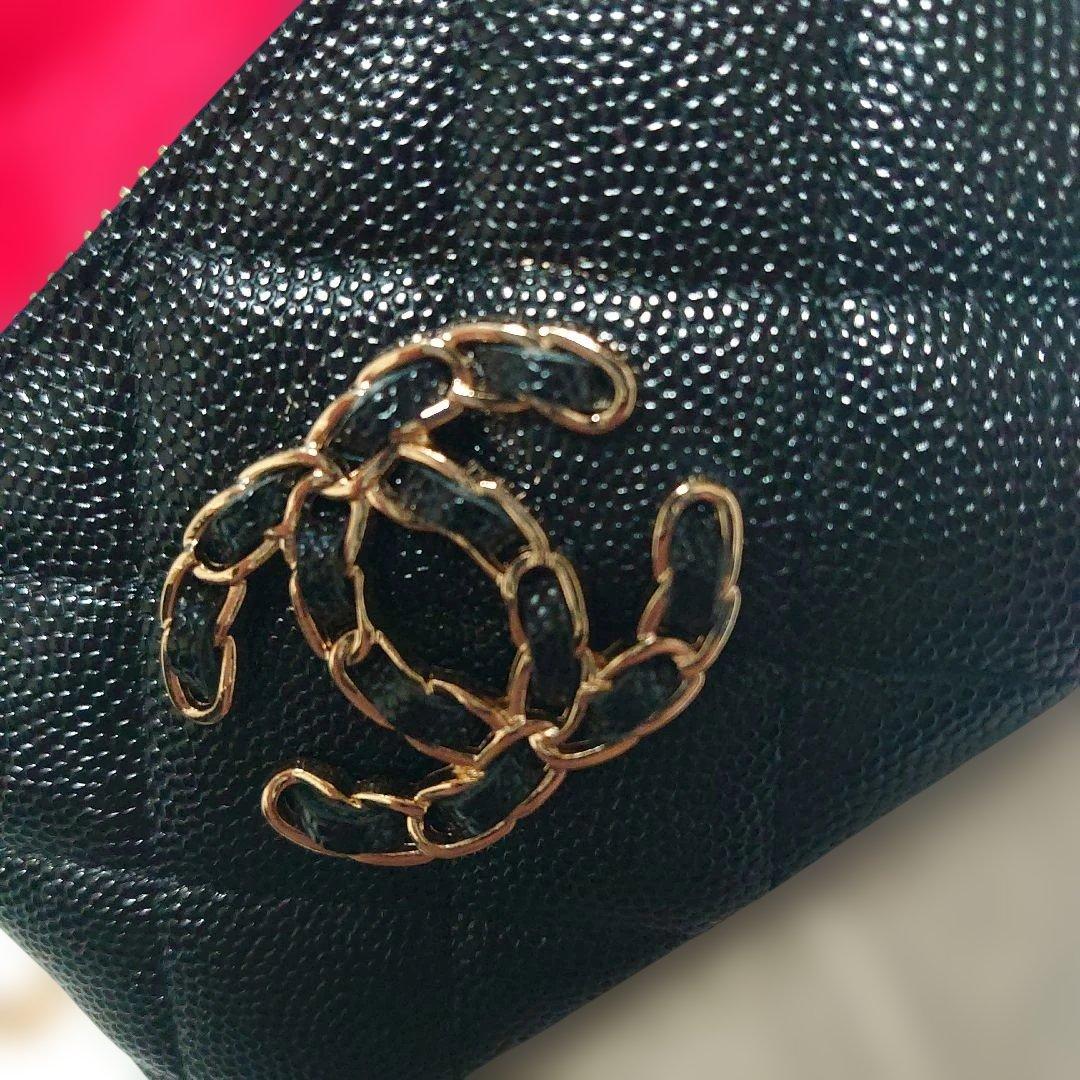 CHANEL ノベルティ ココマーク ケース　赤色ミニポーチ(オマケ品)付