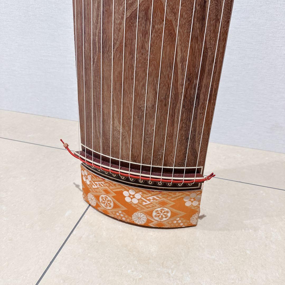 琴 13弦 日本 伝統的 楽器 和楽器 弦楽器 和琴 木製 13 琴柱10本