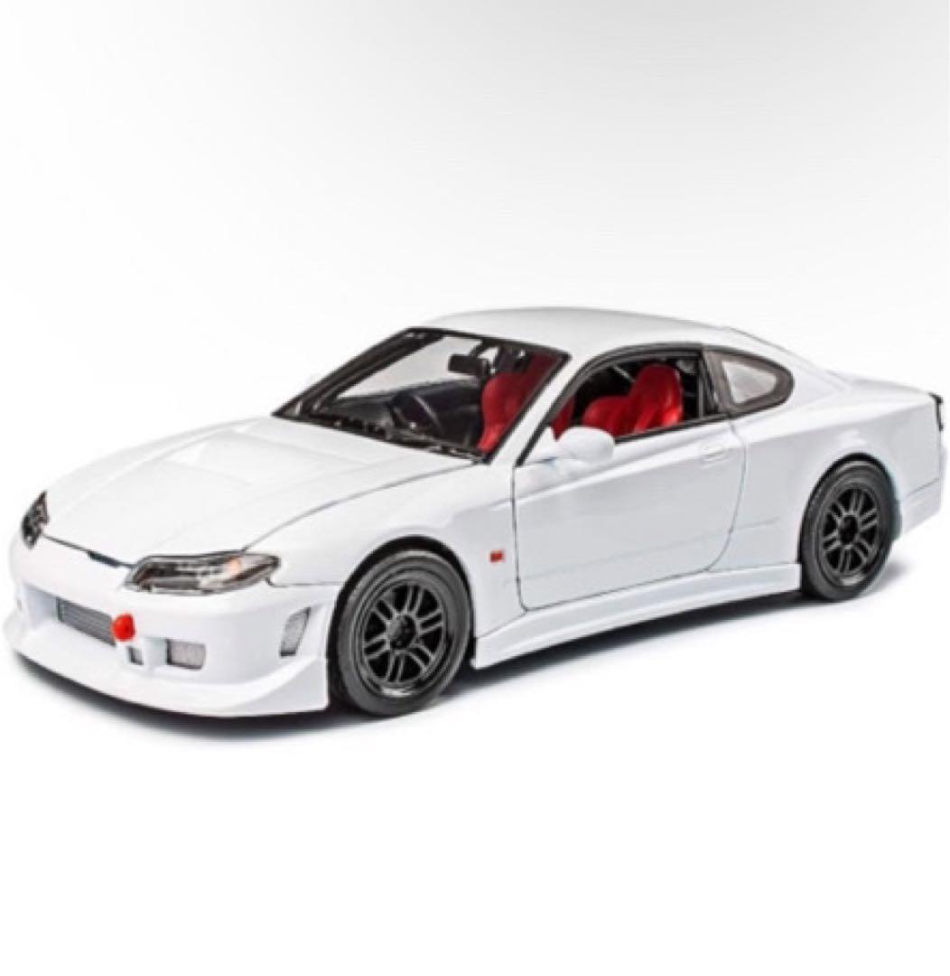 1/24 ニッサン シルビア S-15 ホワイト ダイキャストカー 完成品