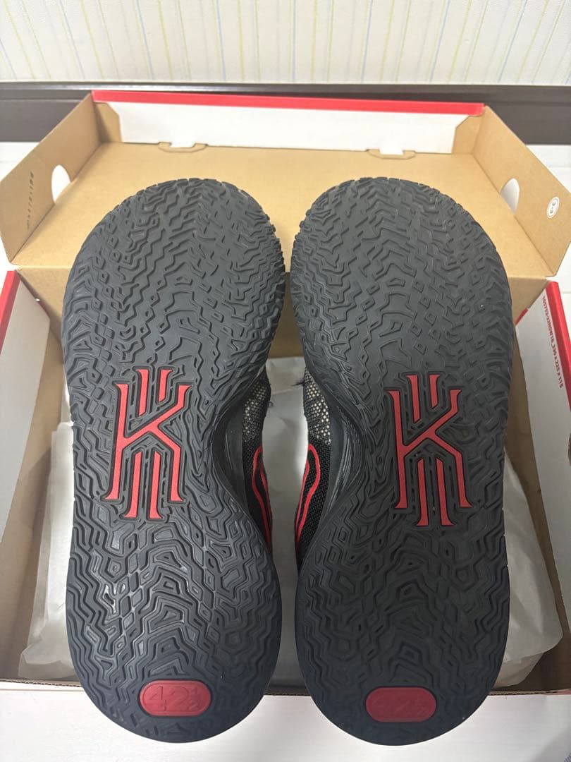 Nike Kyrie 7 Bred 海外限定カラー