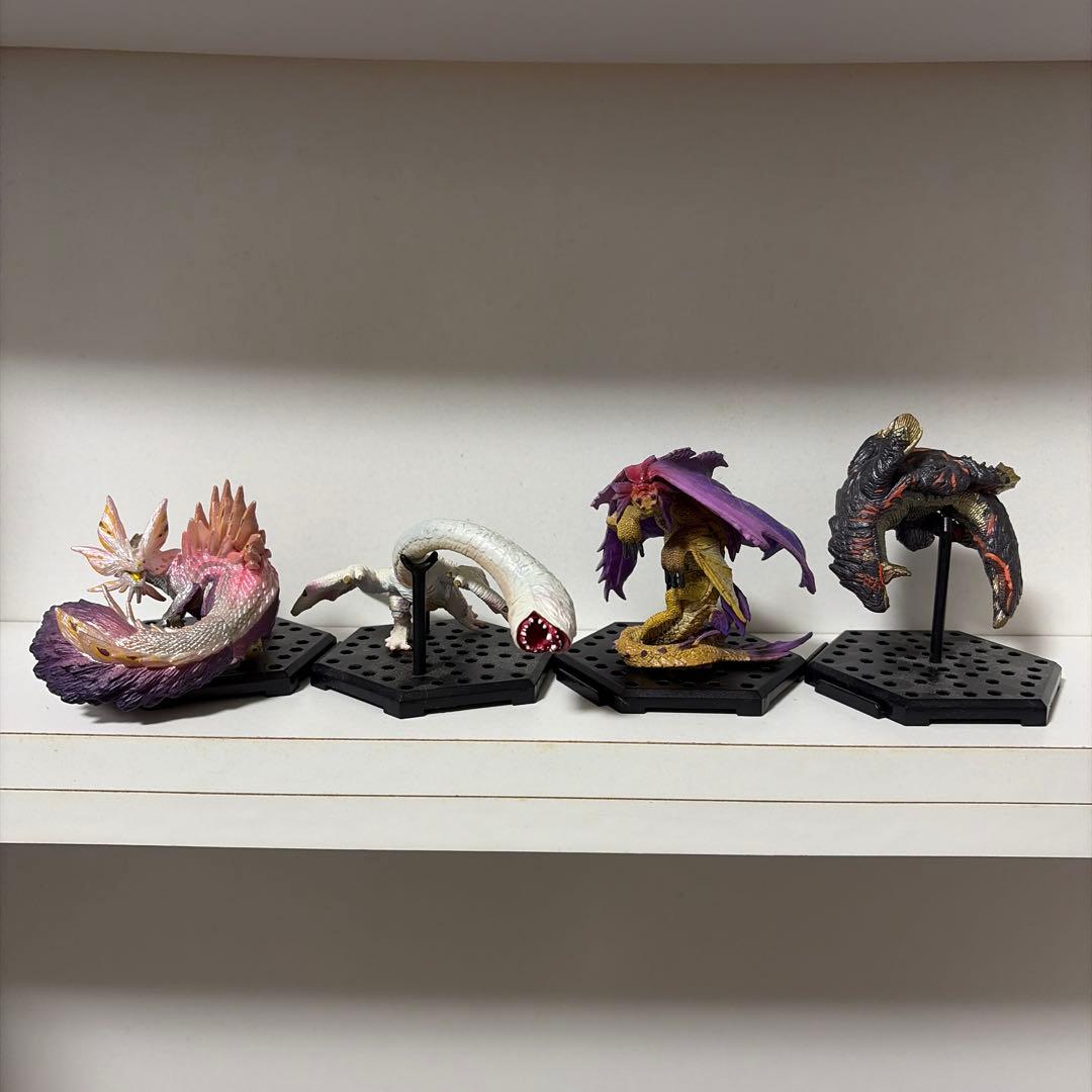 モンスターハンタースタンドモデル　５体セット