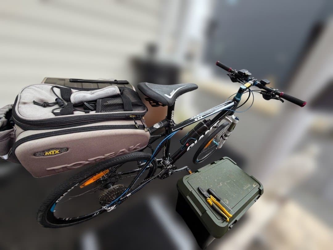 ［中古］値下げ済：GIANT クロスバイク 26インチ TOPEAKバッグ付き