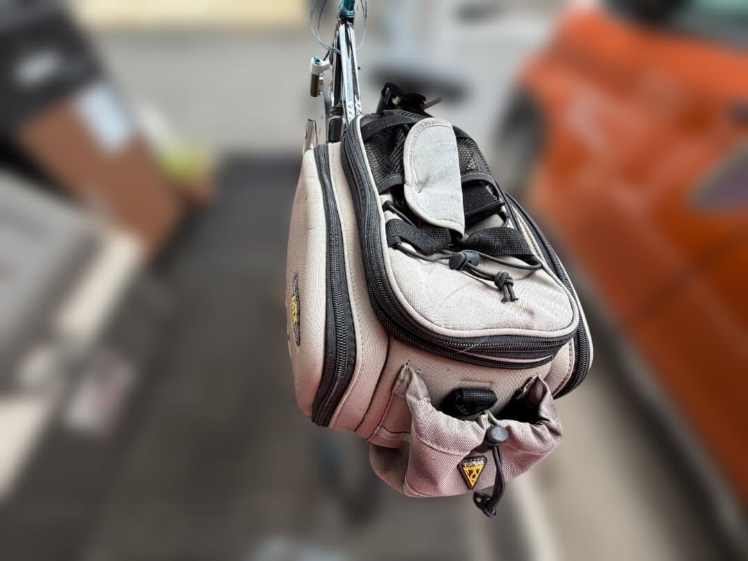 ［中古］値下げ済：GIANT クロスバイク 26インチ TOPEAKバッグ付き
