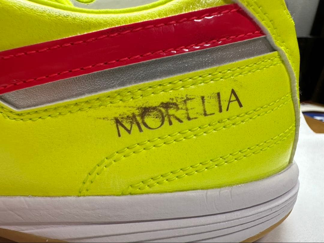 【最終値下げ】モレリアSALA JAPAN IN （26cm・フットサル)