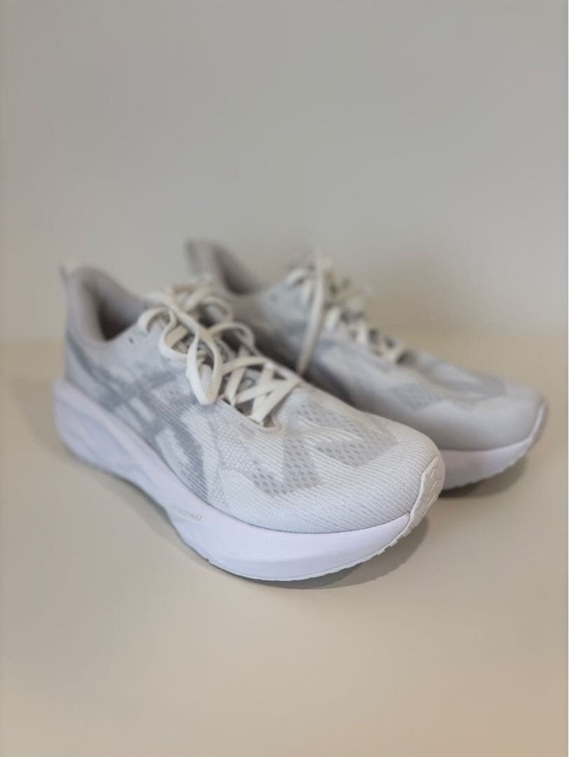 【美品】26㎝ランニングシューズ NOVABLAST 5 メンズ