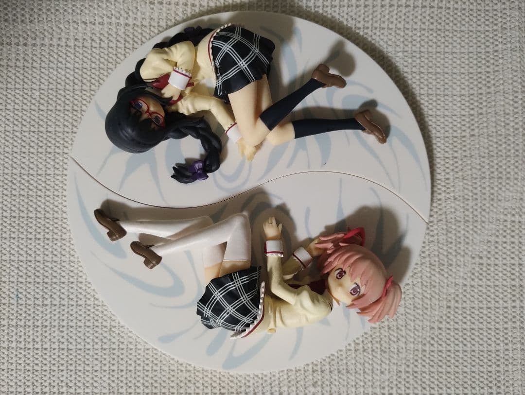 劇場版 魔法少女まどか⭐︎マギカ　暁美ほむら　鹿目まどか　SQ フィギュア