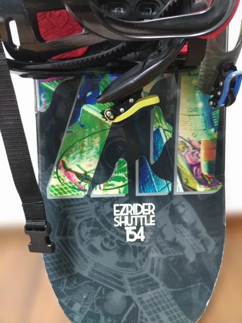 EZRIDER SHUTTLE スノーボード　154cm ビンディング・袋付き