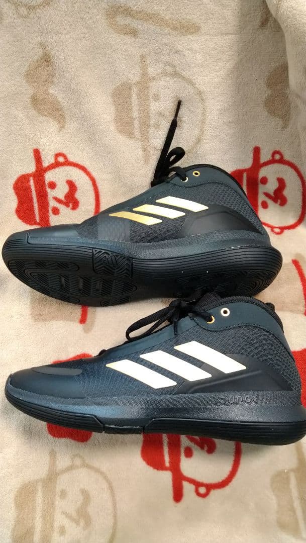 2036✡　adidas バスケットボール　シューズ 27cm IE9278