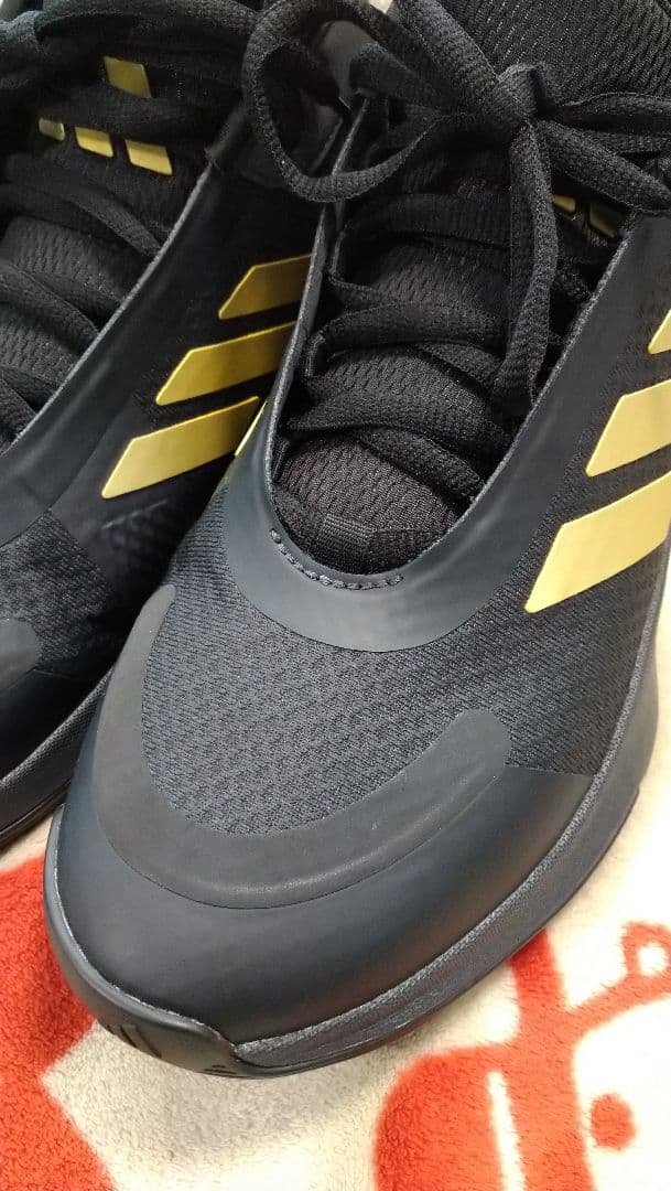 2036✡　adidas バスケットボール　シューズ 27cm IE9278