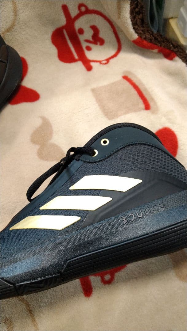 2036✡　adidas バスケットボール　シューズ 27cm IE9278