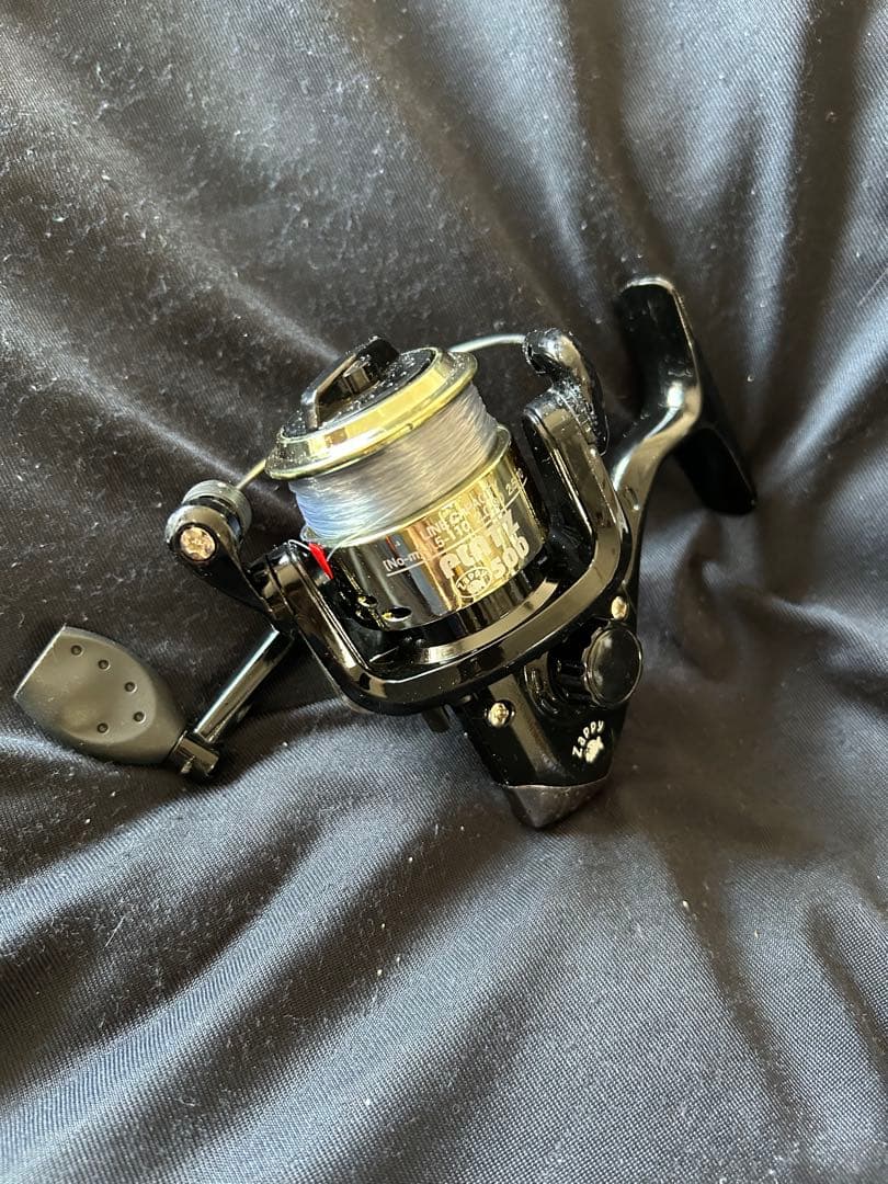 SHIMANO SAHARA C2000HGS スピニングリール