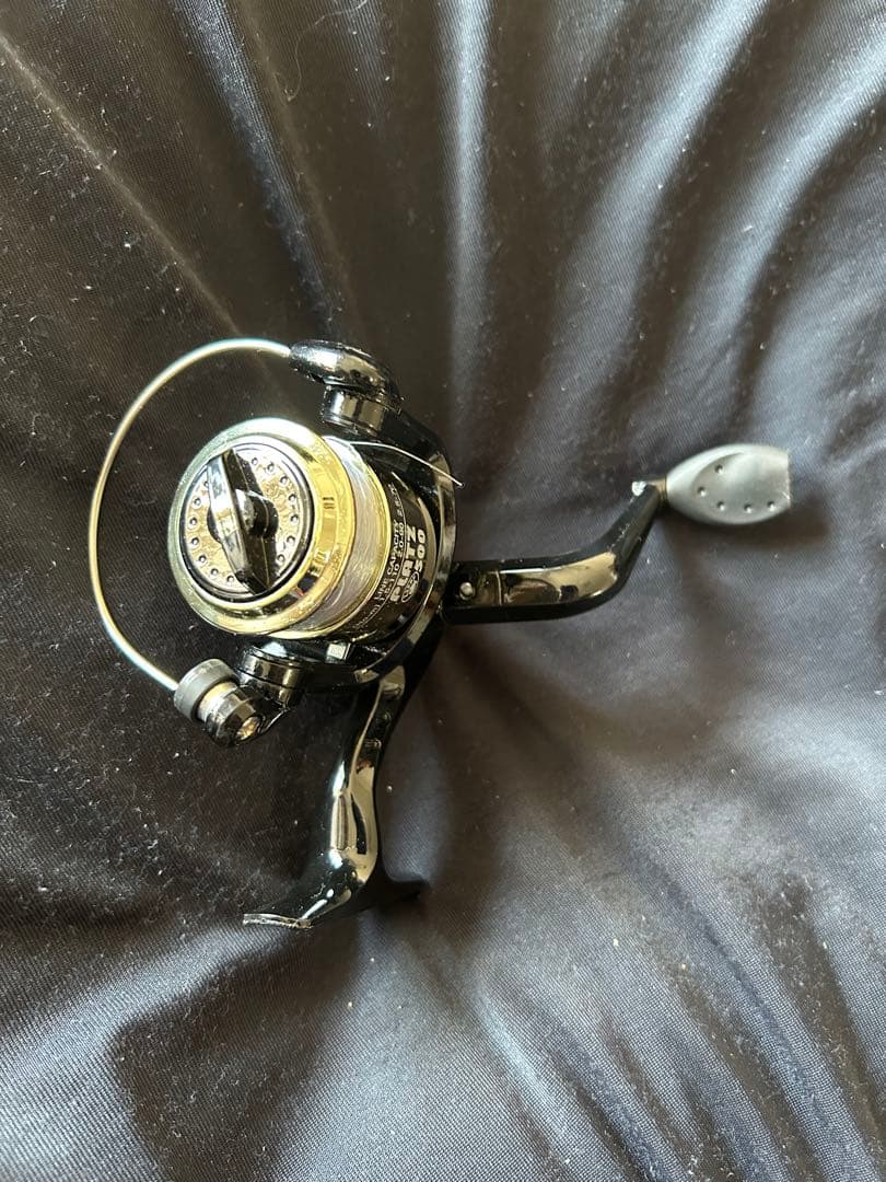 SHIMANO SAHARA C2000HGS スピニングリール