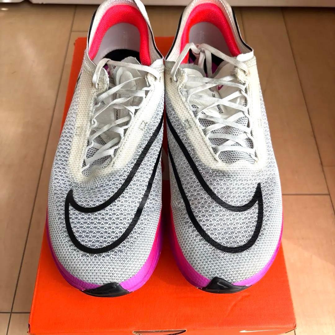 NIKE ナイキ　ストリークフライ　25.0