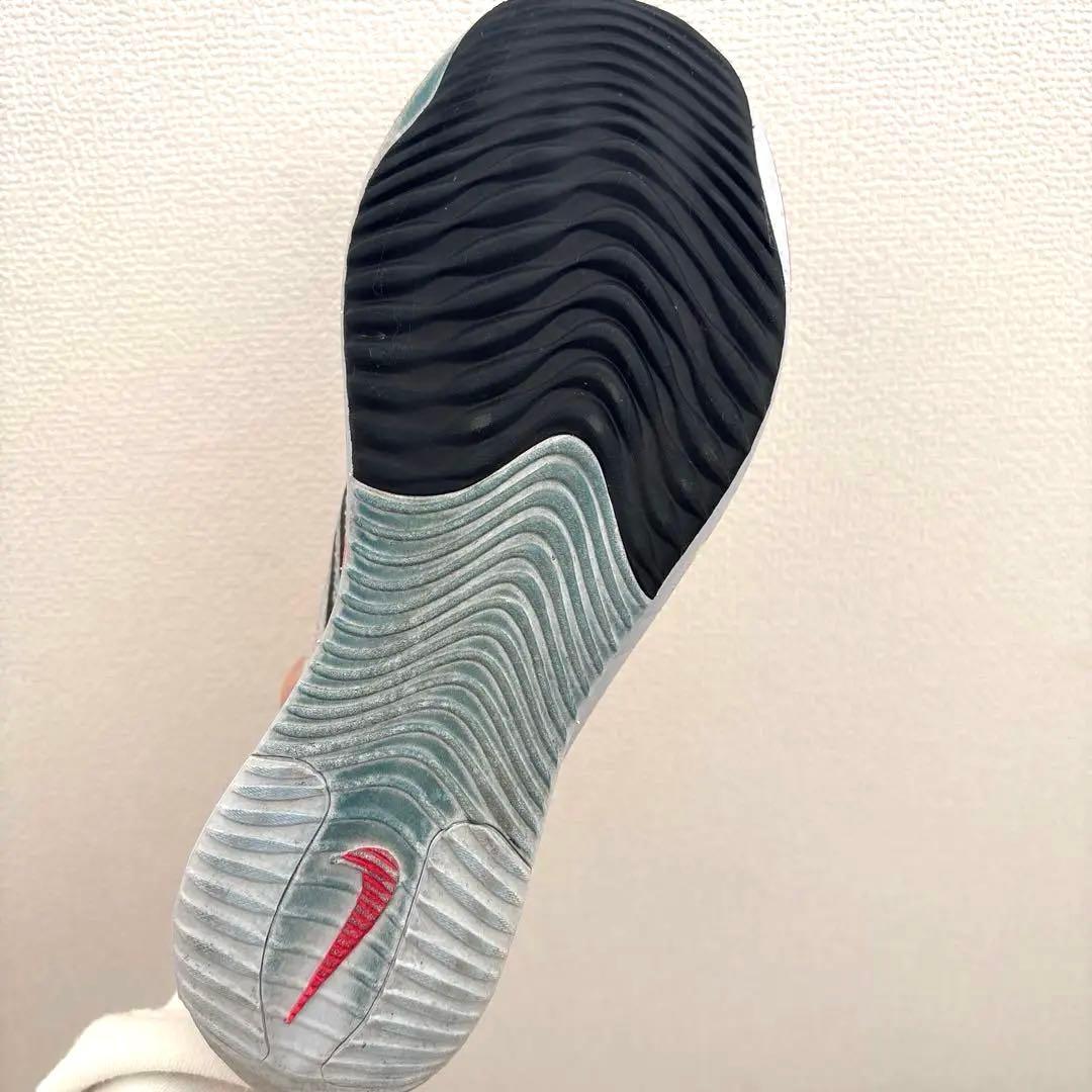 NIKE ナイキ　ストリークフライ　25.0