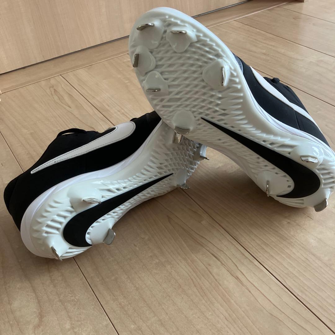 Nike ブラック スパイクシューズ