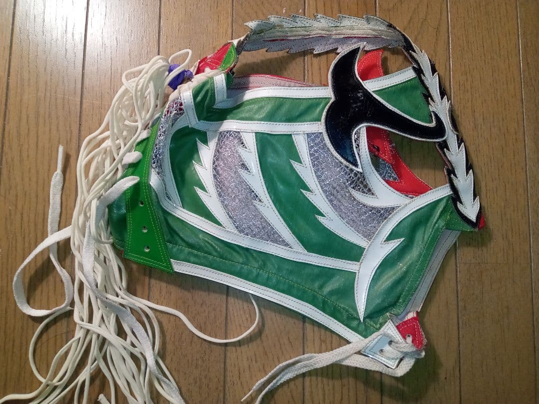 値下げ！SHIIBA 本人使用済み試合用破れマスク サイン入り プロレスマスク
