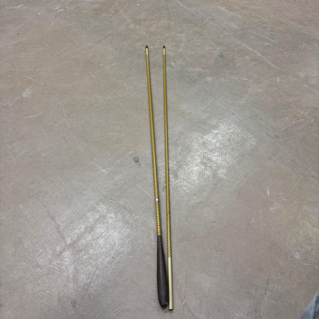 金属製 鮎竿 2本継ぎ 螺旋模様