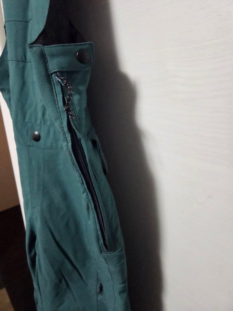 VOLCOM レディースビブパンツ Mサイズ ダークグリーン