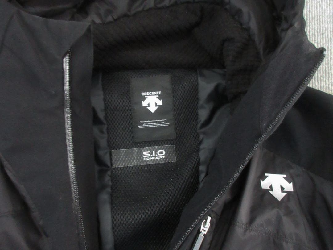 DESCENTE　S.I.O　Lサイズ　ジャケット(非売品）・パンツセット