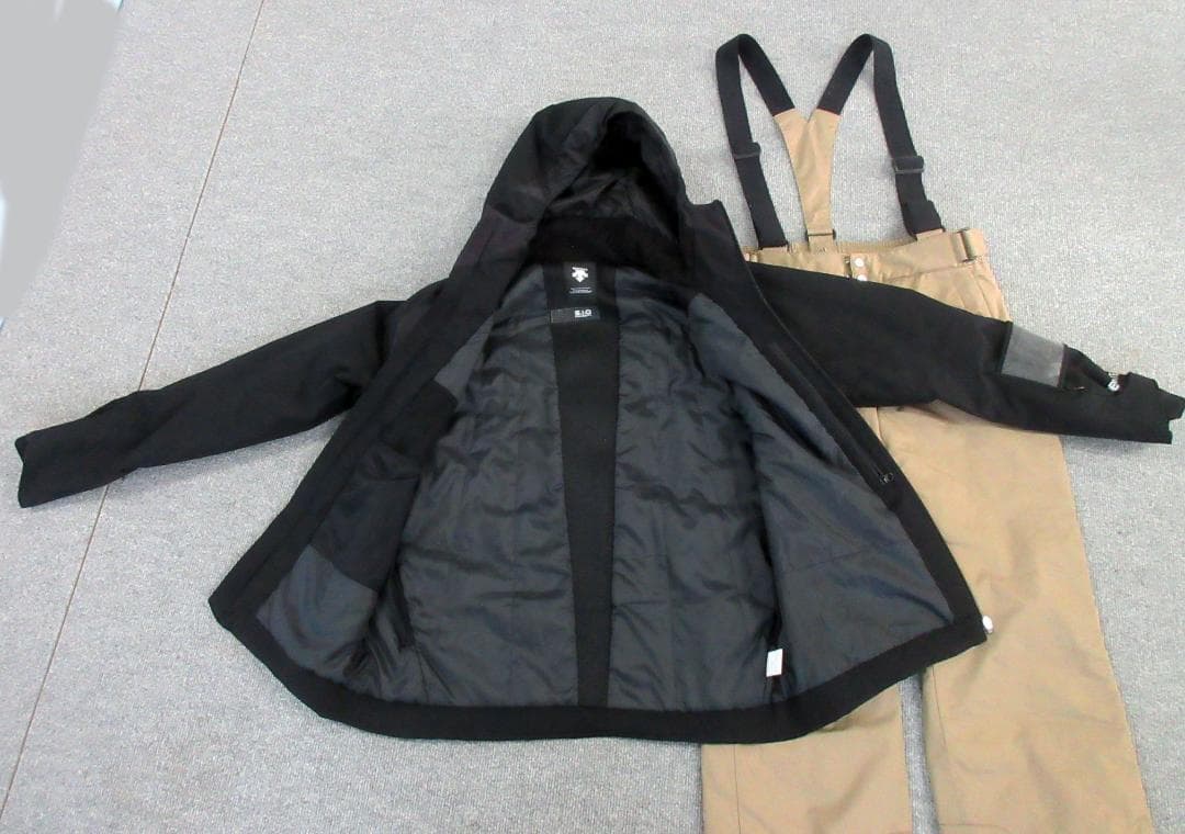 DESCENTE　S.I.O　Lサイズ　ジャケット(非売品）・パンツセット