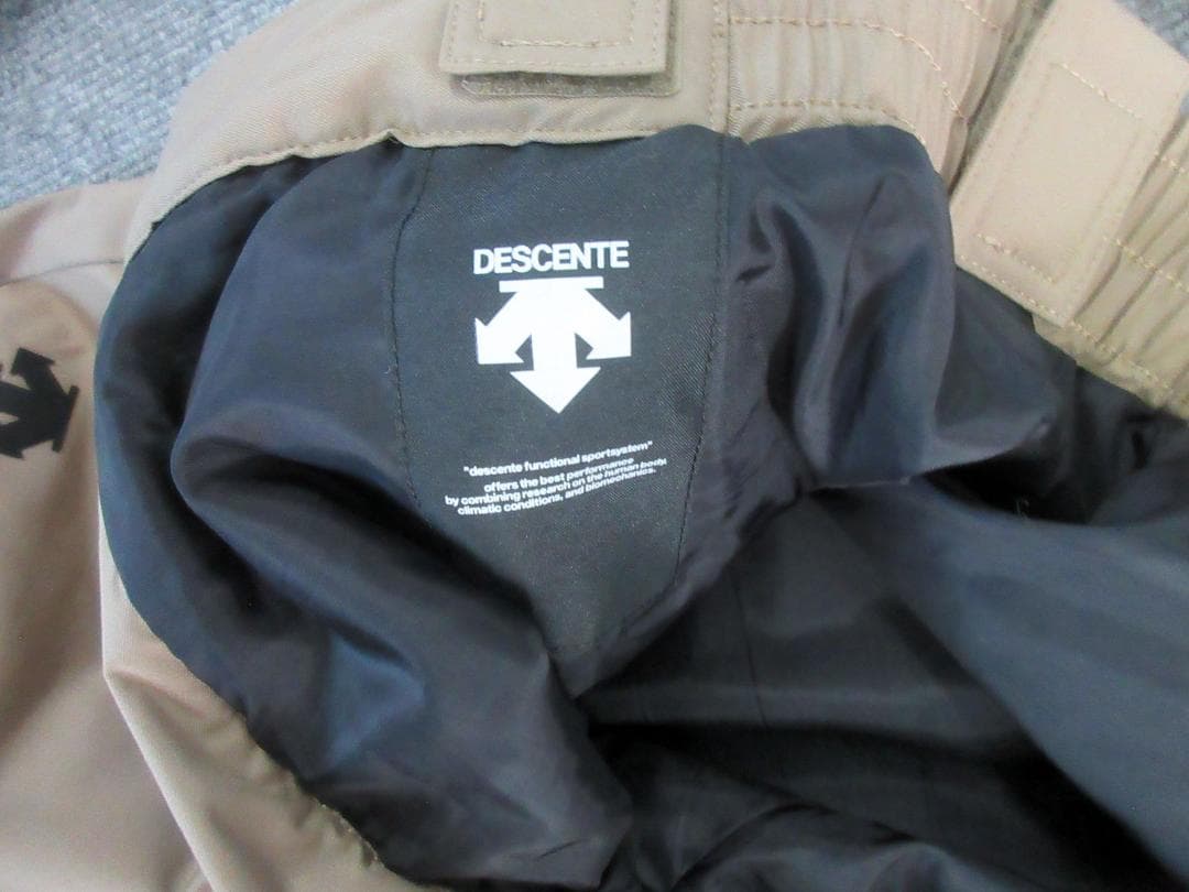 DESCENTE　S.I.O　Lサイズ　ジャケット(非売品）・パンツセット