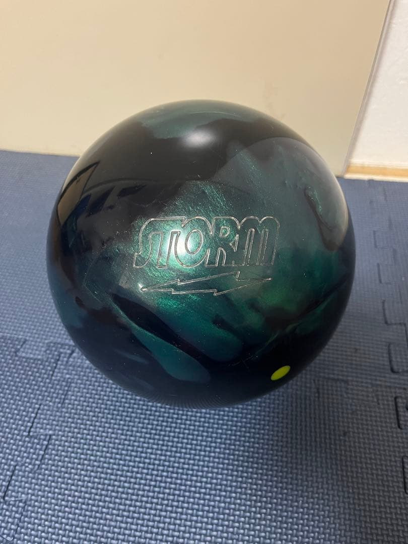 Storm IQ Tour A.I. ボウリングボール　15ポンド