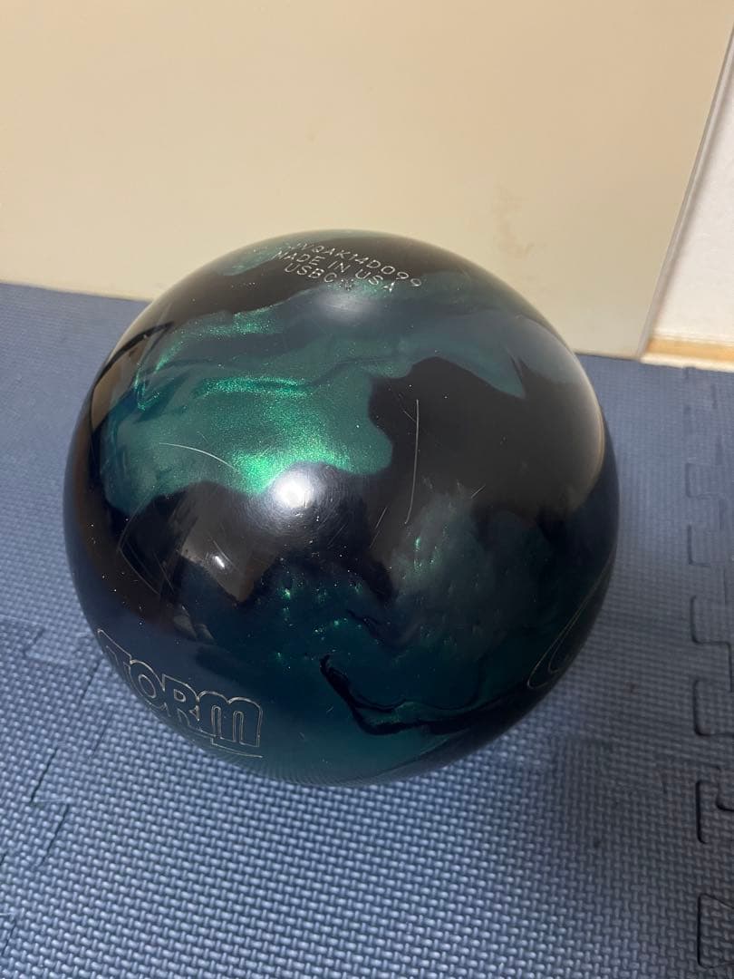 Storm IQ Tour A.I. ボウリングボール　15ポンド