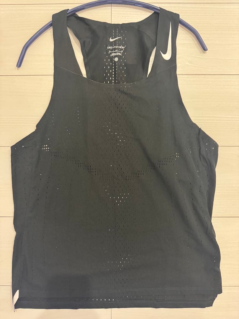 Nike エアロスイフト　シングレット
