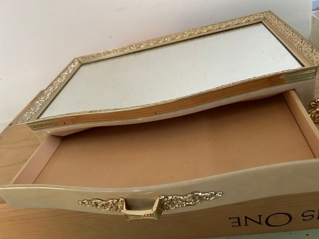 SHISEIDO FANTASY DRESSER アクセサリーケース